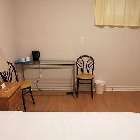 Апартаменты Cozy Private Rm Heart Of North York Free Parking Full Kitchen Close To Downtown Торонто Экстерьер фото