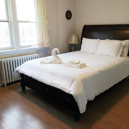 Апартаменты Cozy Private Rm Heart Of North York Free Parking Full Kitchen Close To Downtown Торонто Экстерьер фото