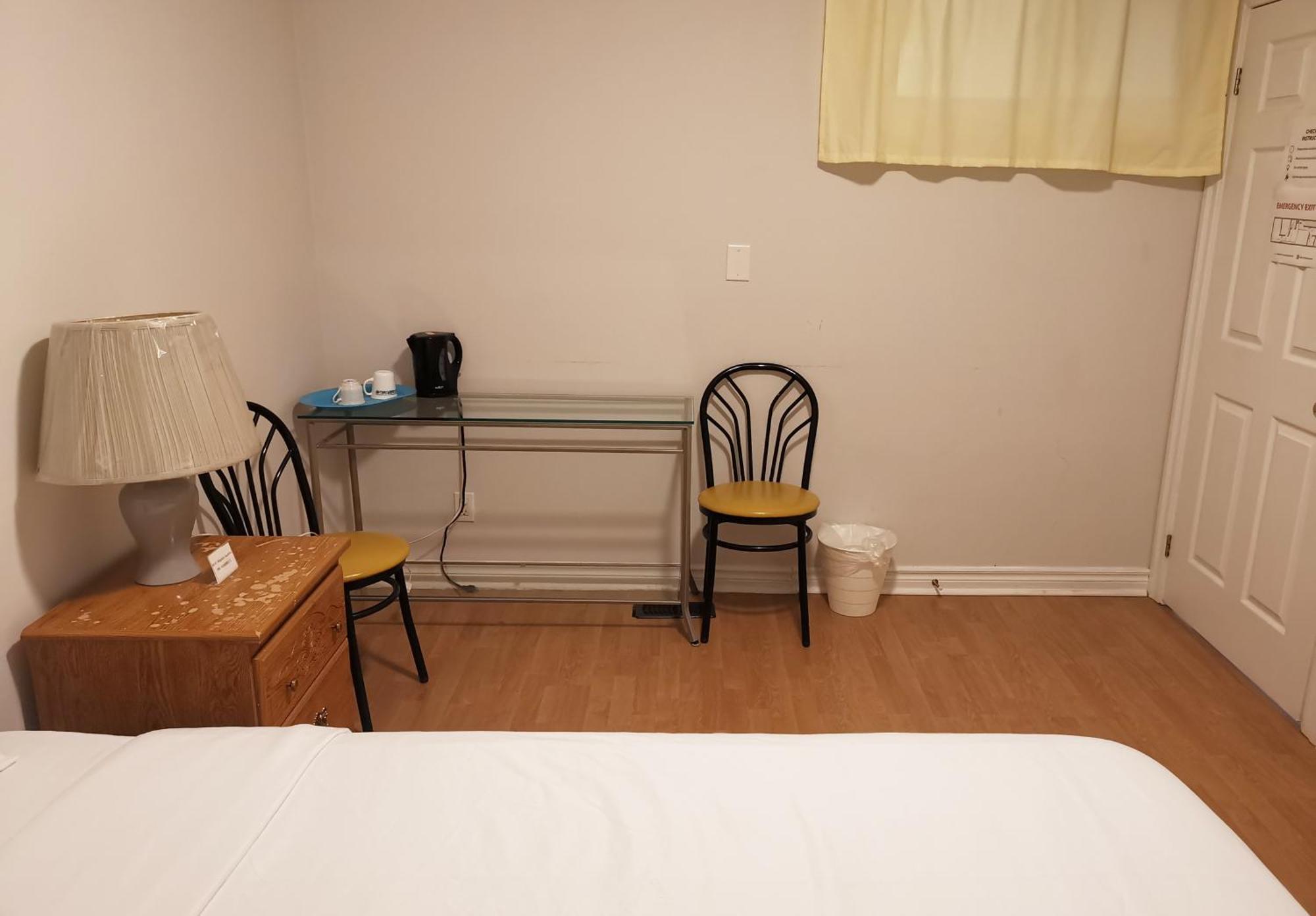 Апартаменты Cozy Private Rm Heart Of North York Free Parking Full Kitchen Close To Downtown Торонто Экстерьер фото