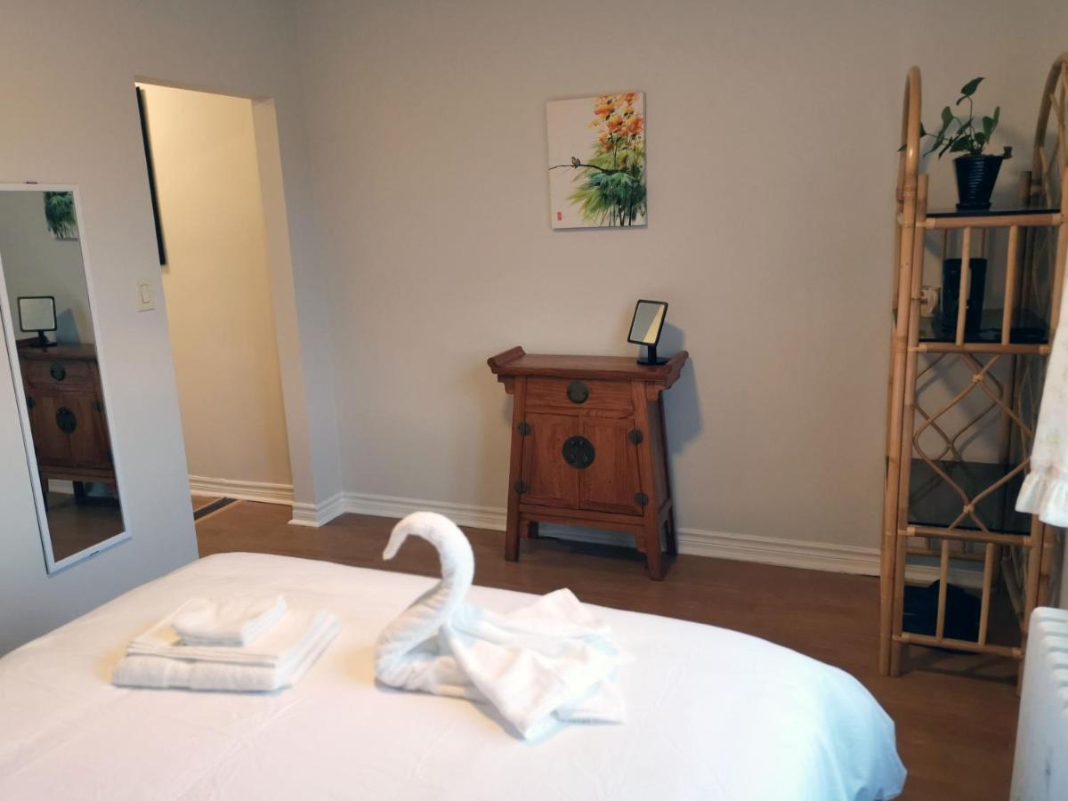 Апартаменты Cozy Private Rm Heart Of North York Free Parking Full Kitchen Close To Downtown Торонто Экстерьер фото