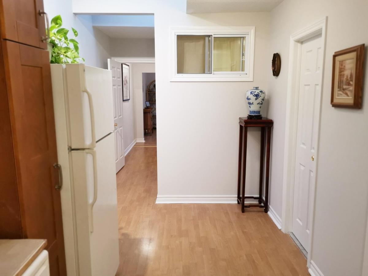 Апартаменты Cozy Private Rm Heart Of North York Free Parking Full Kitchen Close To Downtown Торонто Экстерьер фото