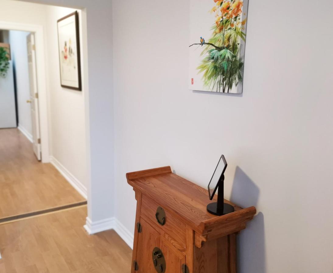 Апартаменты Cozy Private Rm Heart Of North York Free Parking Full Kitchen Close To Downtown Торонто Экстерьер фото